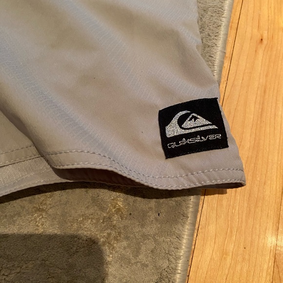 Quicksilver men’s grey swim trunks - Picture 3 of 6